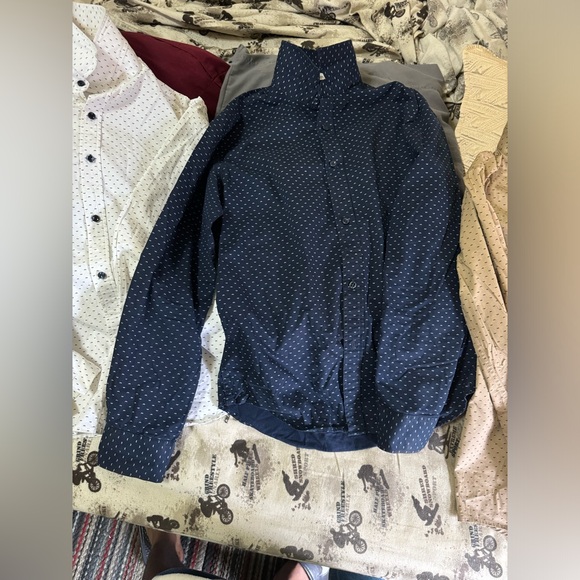 Men’s Casual Shirts & Pants - Picture 4 of 10